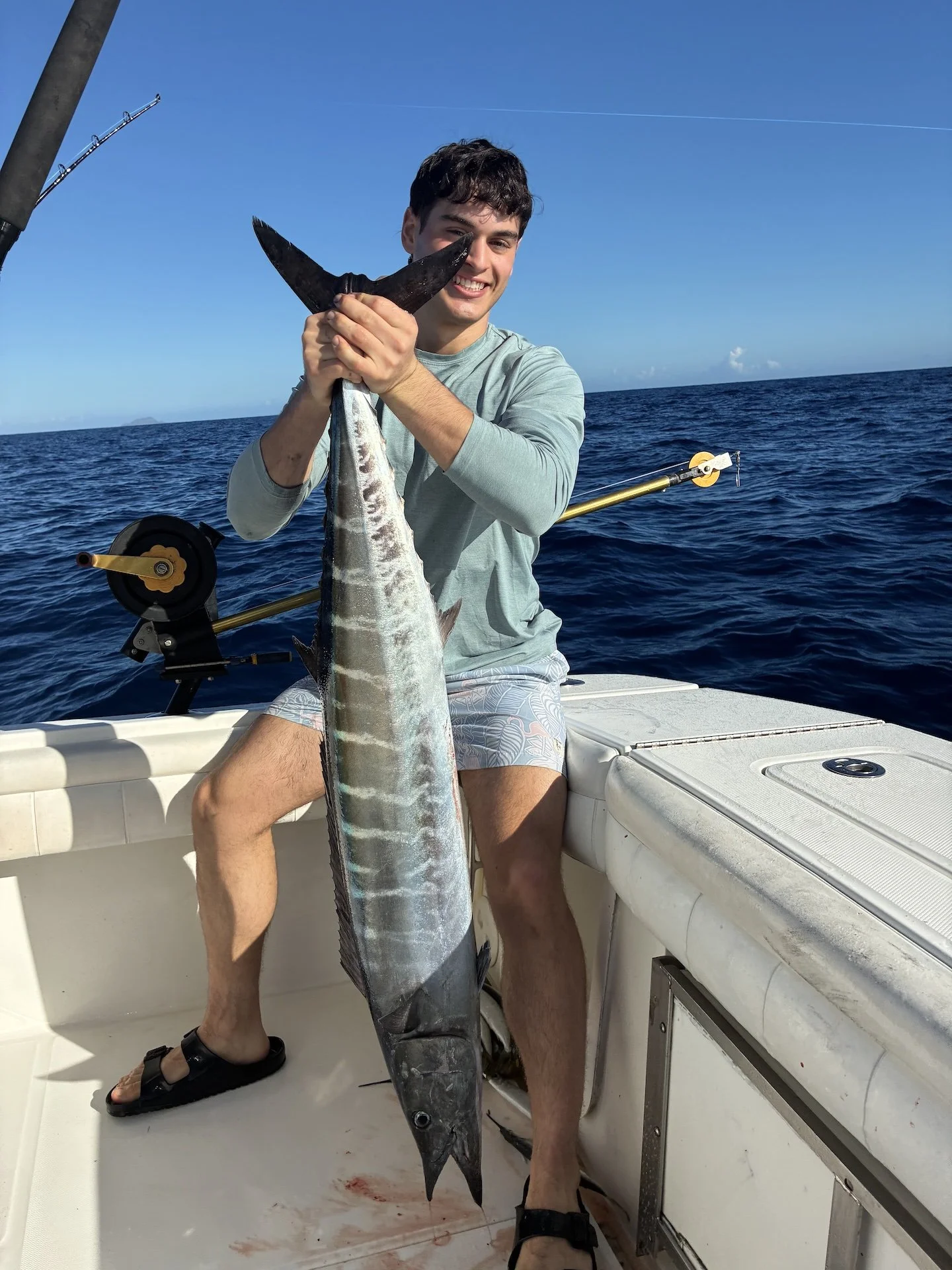 Experiencias de pesca en alta mar de primera categoría a lo largo de la costa oeste.jpg