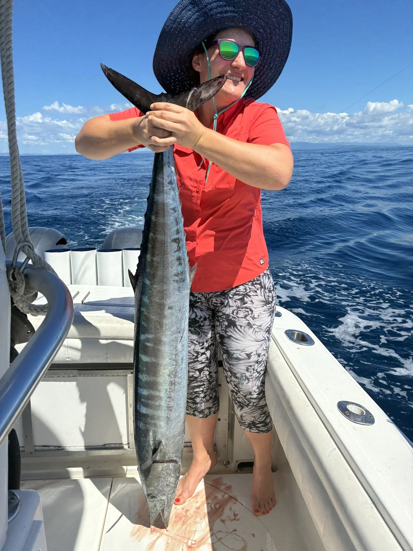 Un enorme peto capturado durante una pesca de arrastre a alta velocidad a pocos kilómetros de la costa de Puerto Rico.