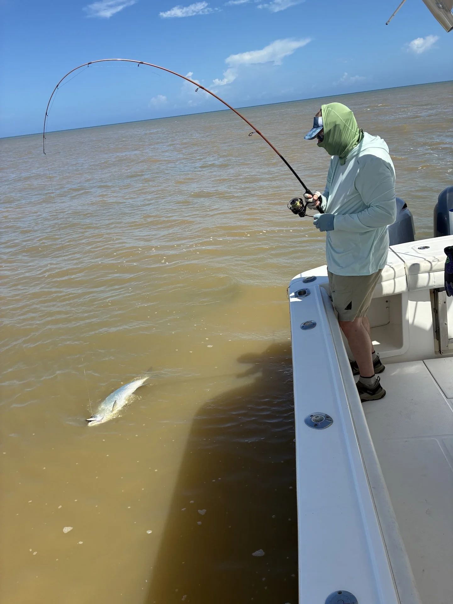 Pesca del tarpón con señuelos artificiales con Simply Caught Charters en Rincón.