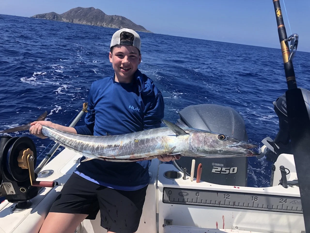 Excursión combinada de pesca y buceo con esnórquel