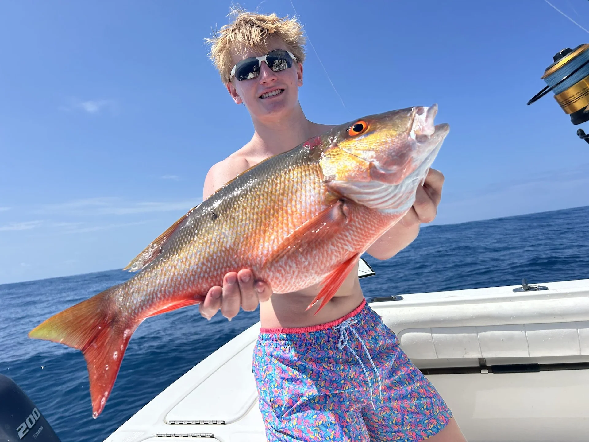 Pesca en aguas profundas de pargo y mero en Rincón (Puerto Rico)