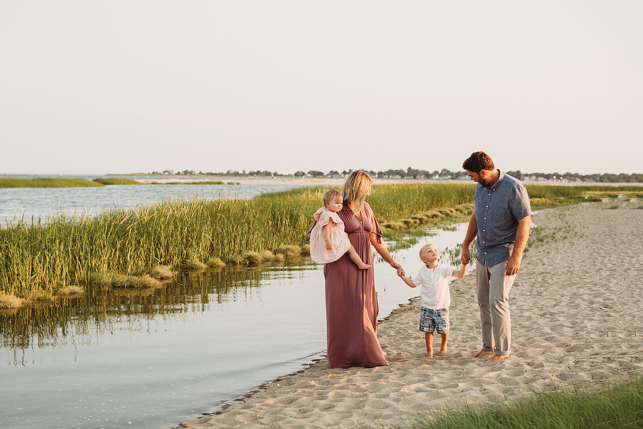 Stefanie-Cole-Photography-New-Haven-County-Beach-Family-Photoshoot.jpeg