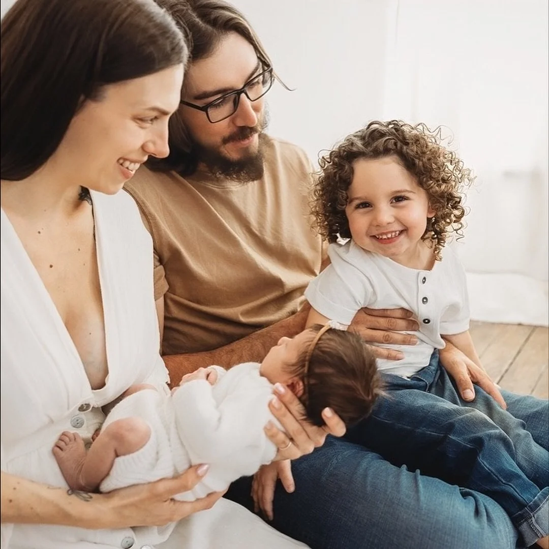 Those first moments as a family of FOUR 🥹