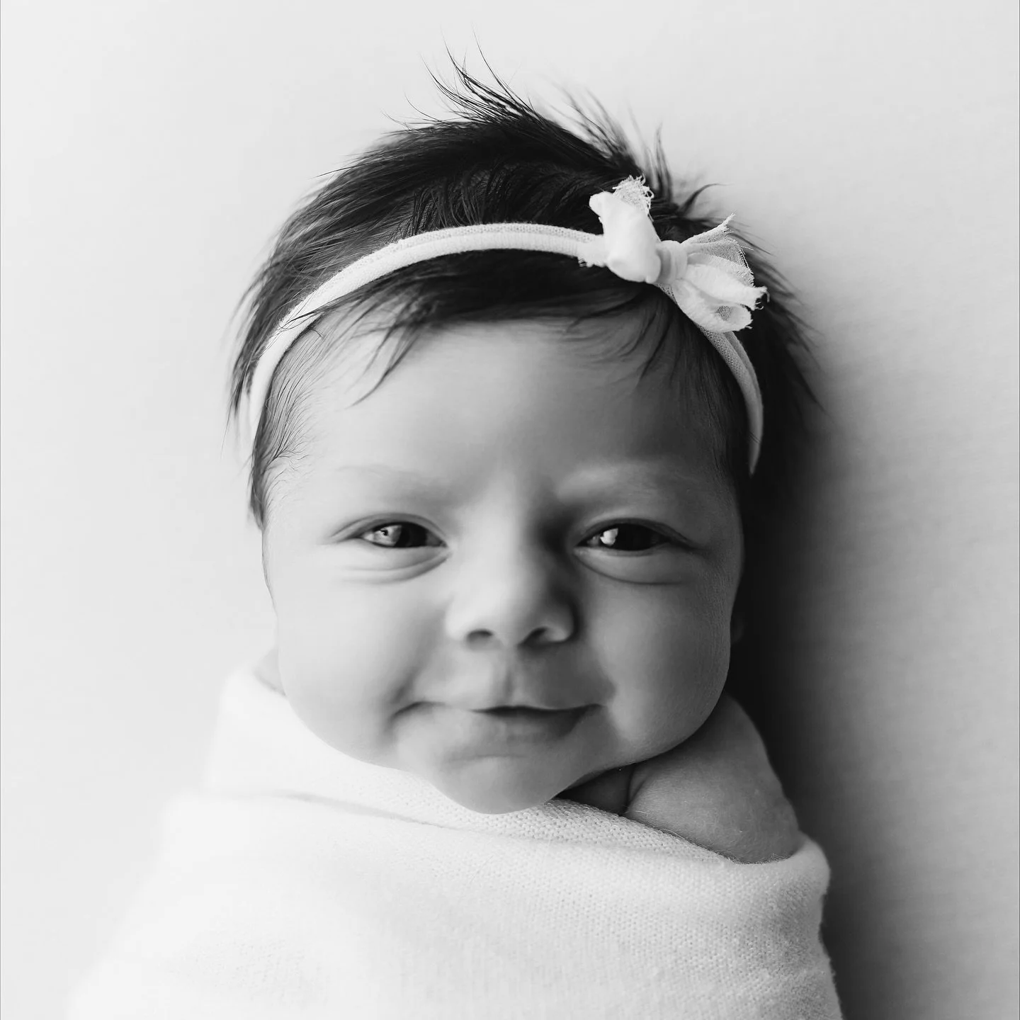 As busy as I&rsquo;ve been with families, I can&rsquo;t not mention that it&rsquo;s been a record breaking fall with newborns. So many new families, and so many returning families that have surprised me with the best news. Whether you capture this ch