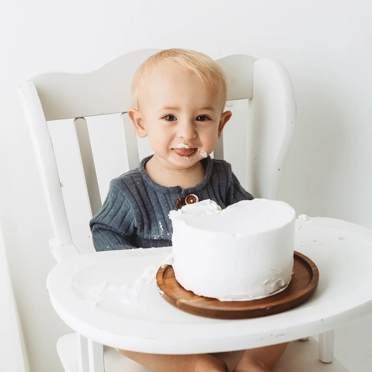 Another baby membership graduate 🧑&zwj;🎓 🥹
⠀⠀⠀⠀⠀⠀⠀⠀⠀
Baby membership clients usually do three - four sessions within their first year, beginning with either maternity or newborn photos. After your first session, you receive 20% off each additional