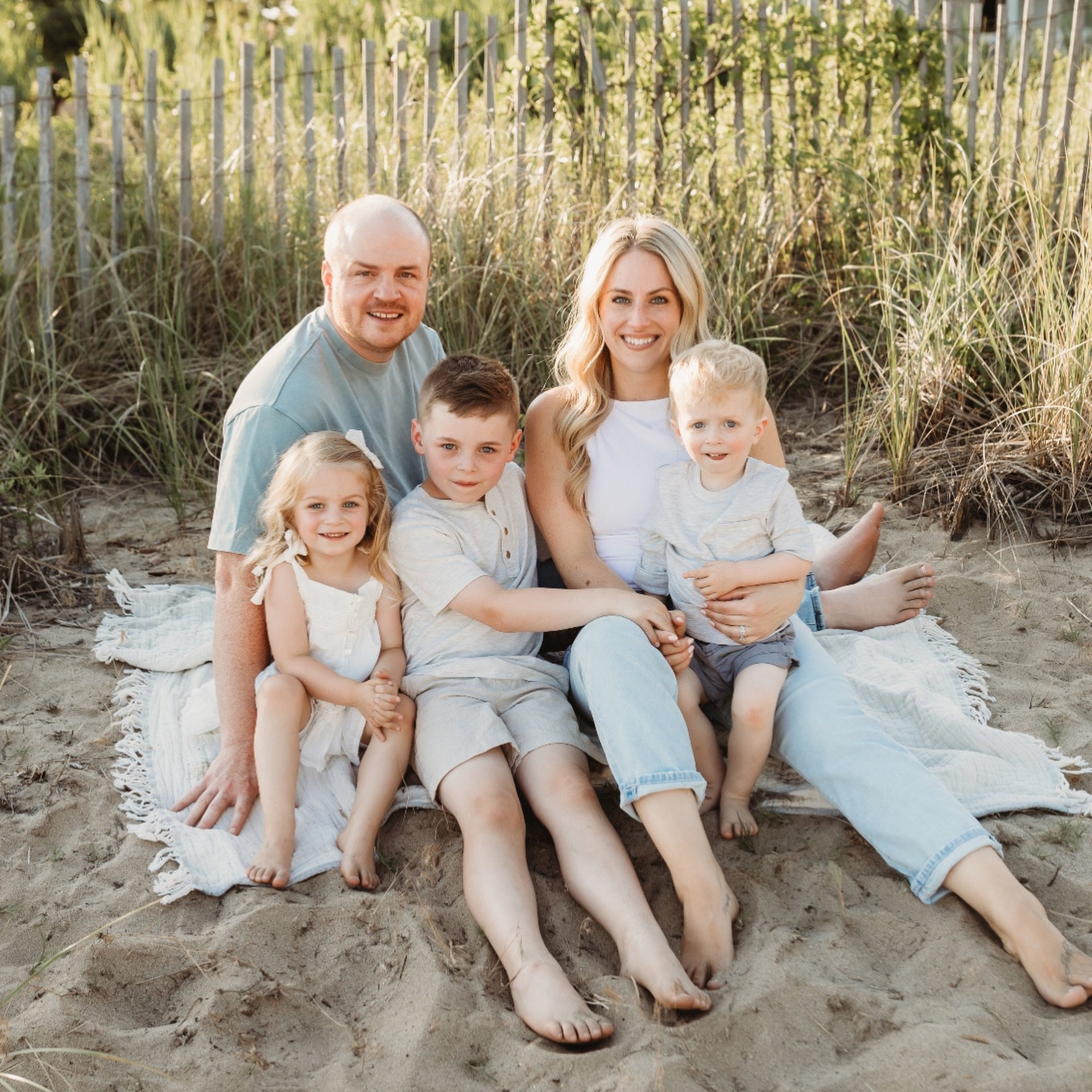 I&rsquo;m sure you&rsquo;ve noticed that the trends are changing with styling. The casual look is all the rage right now - worn in jeans, simple tees, and I just love it. I will always be honest with you that dresses are the easiest to wear and the m