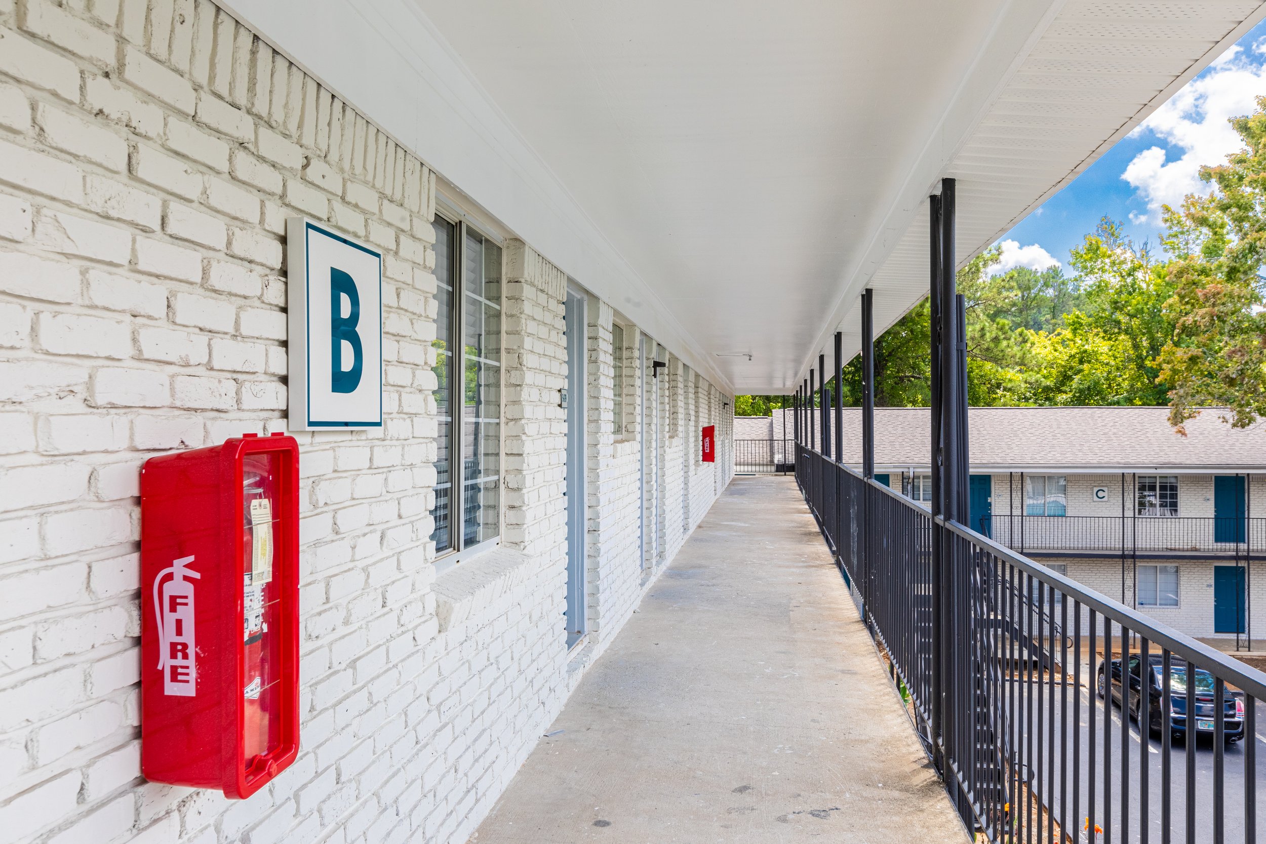 1960 Allison Court-15.jpg