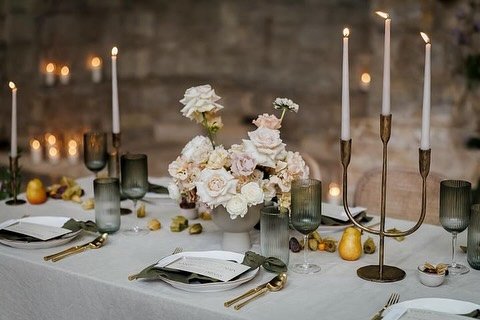 Can&rsquo;t get enough of this beautiful tablescape set up. Those candle stands&hellip; 
 

Photographer @sandra_rob_films_photo 
Workshop @eden.workshop
Planning + host @safrinasmithphotography
Venue @blackfriarspriory
Stylist @thetwohummingbirds
Fl