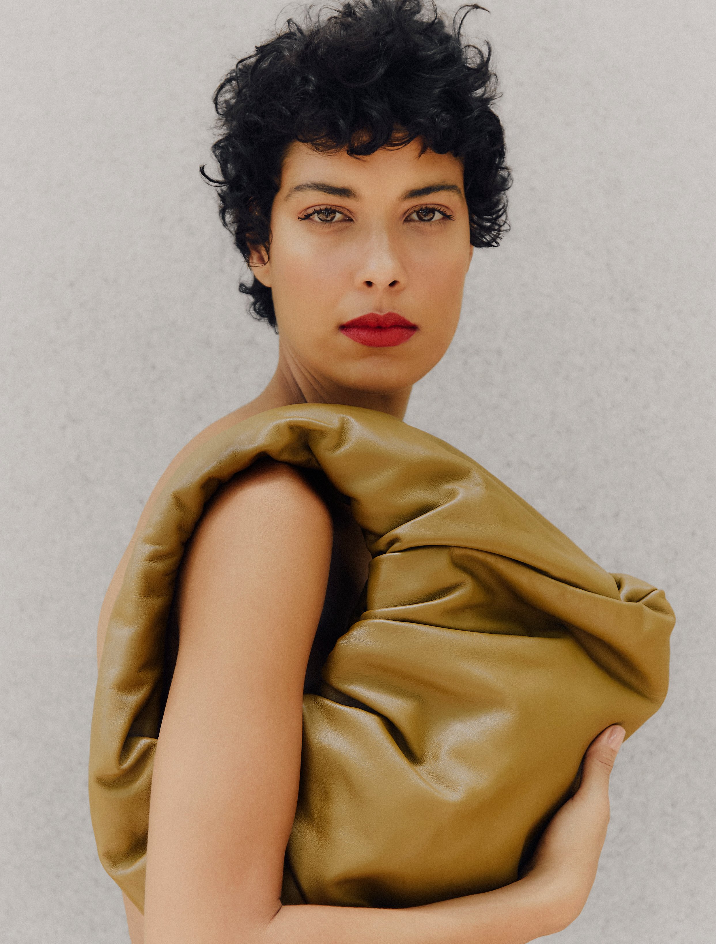 ELA MAGAZINE - NINA
