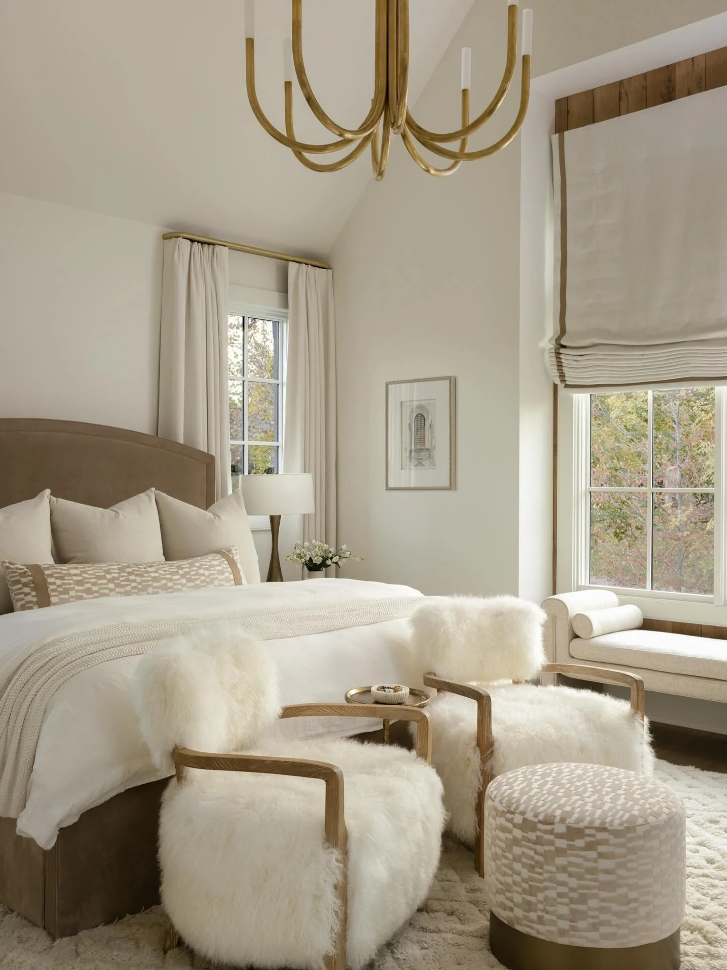 The Champagne Room. A bedroom designed for winding down, layered with plush textures and an atmosphere of quiet indulgence.

@nativehousephotography