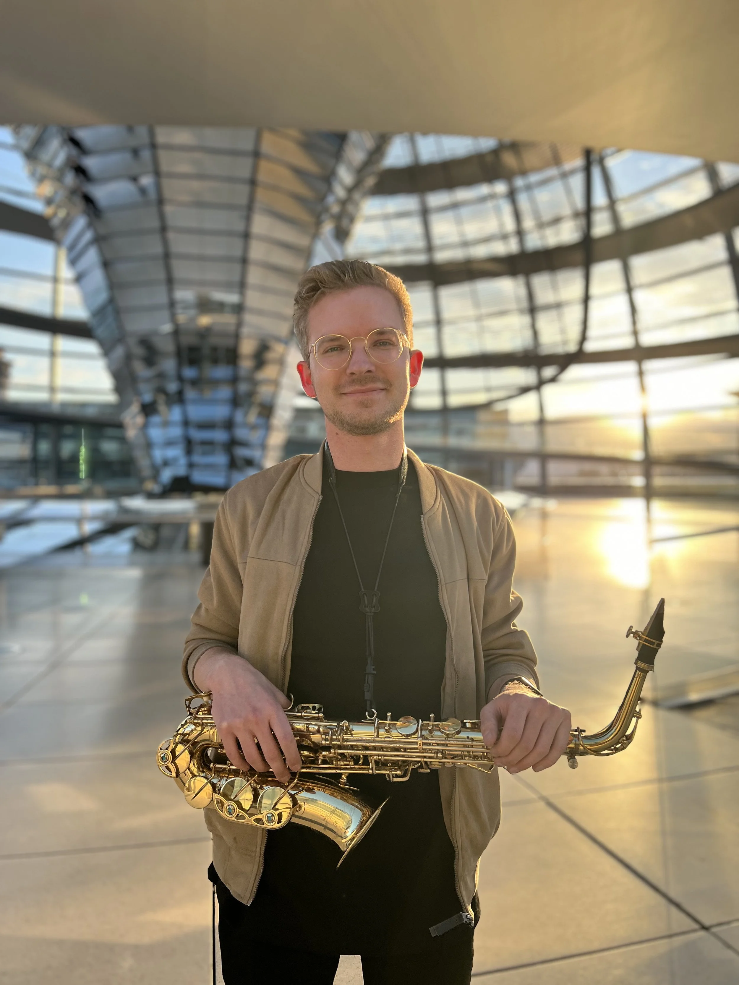 Saxophon im Käfer-Dachgartenrestaurant auf dem Reichstagsgebäude