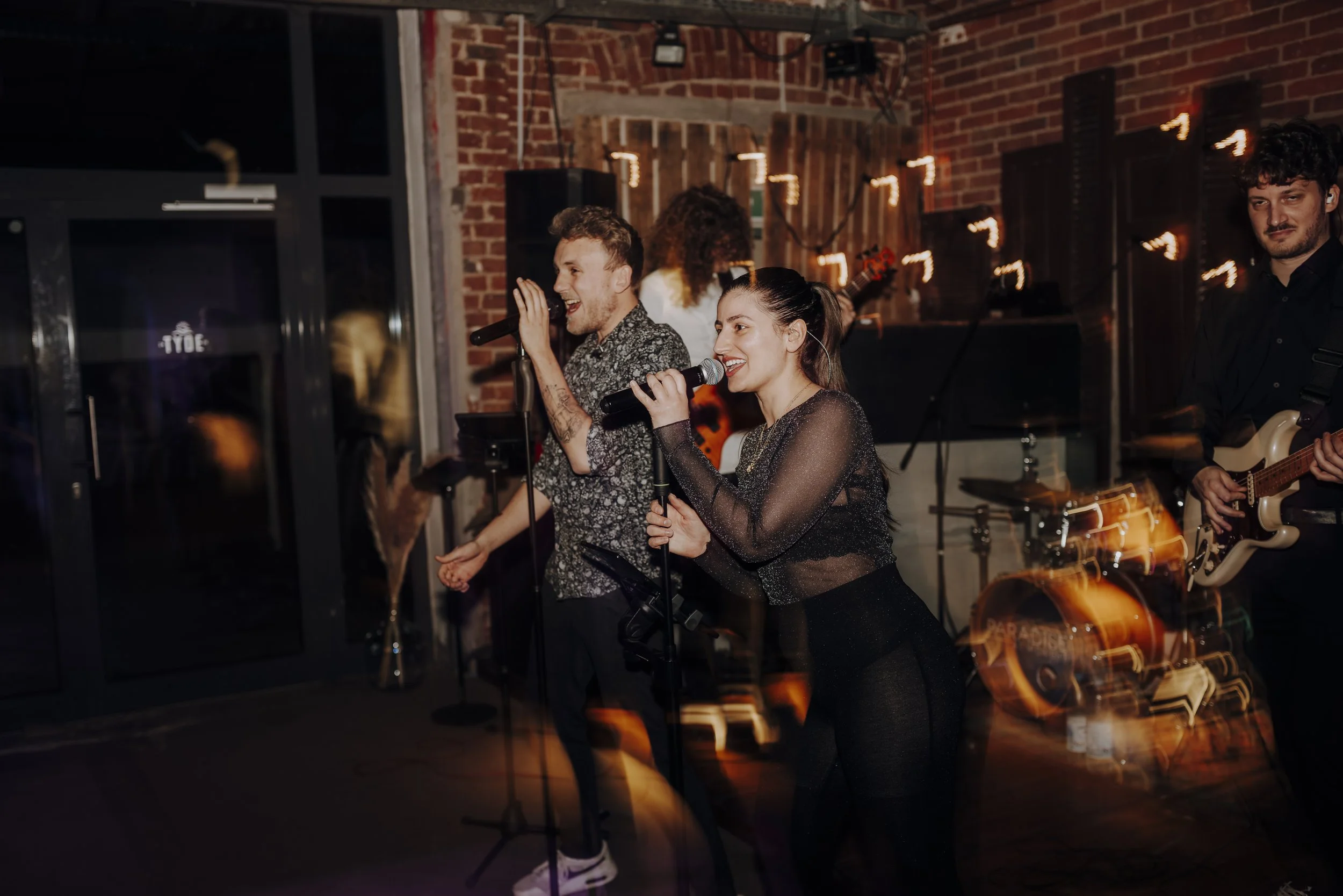 Hochzeit in den Tyde Studios Dortmund – Hochzeitsband Paradise At Midnight live