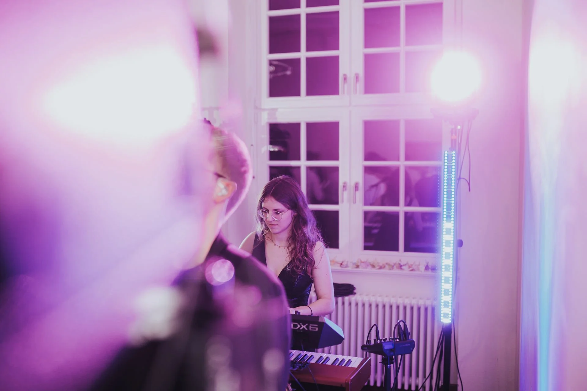 Hochzeitsband Paradise At Midnight, Partyband, Hochzeitssängerin für Hochzeit in NRW – Musik von Trauung, Sektempfang bis Party & Aftershow-DJ.