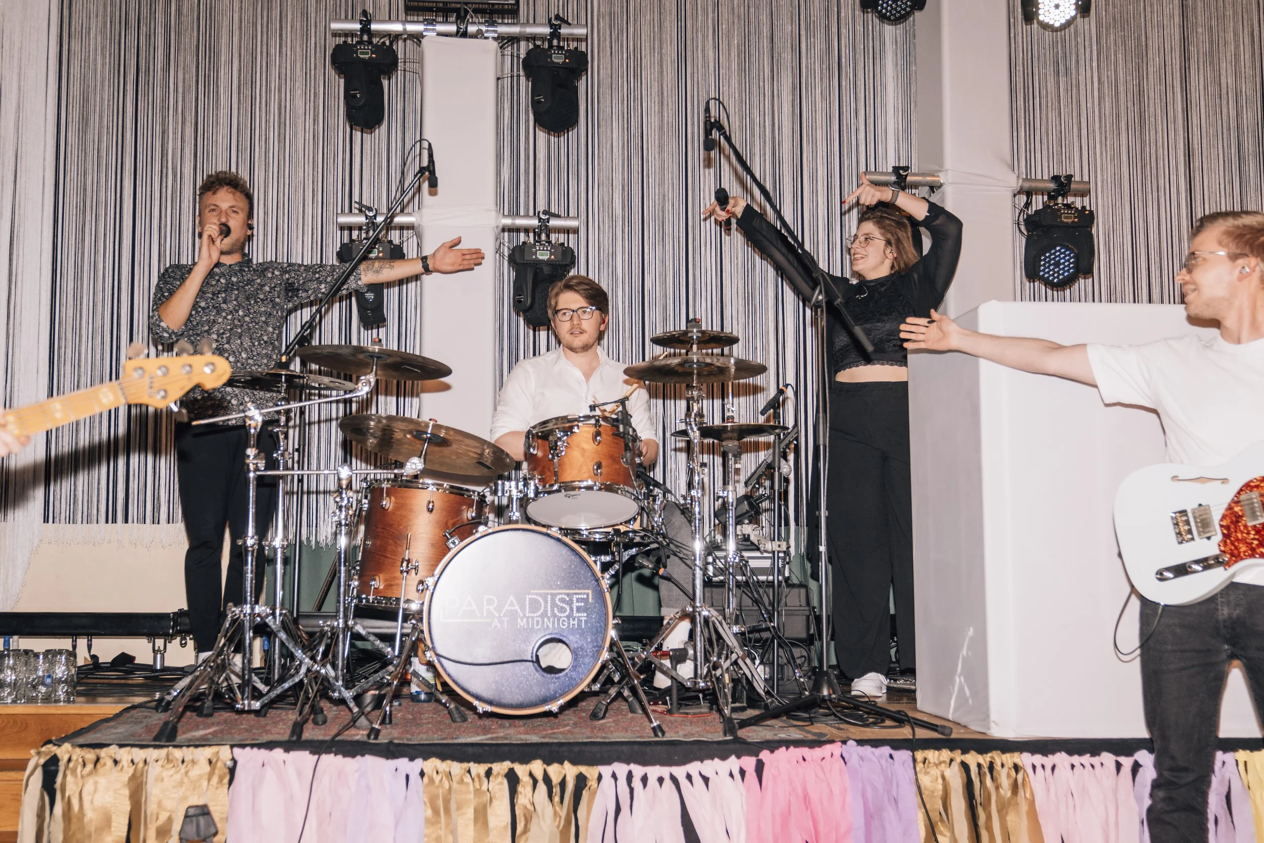  Paradise At Midnight &amp; Acoustic Paradise – Liveband und Acoustic Band beim Hochschulball Lingen, Ballabend, Tanzband, Partyband NRW, Eröffnungstanz, DJ-Afterparty, Livemusik Niedersachsen 