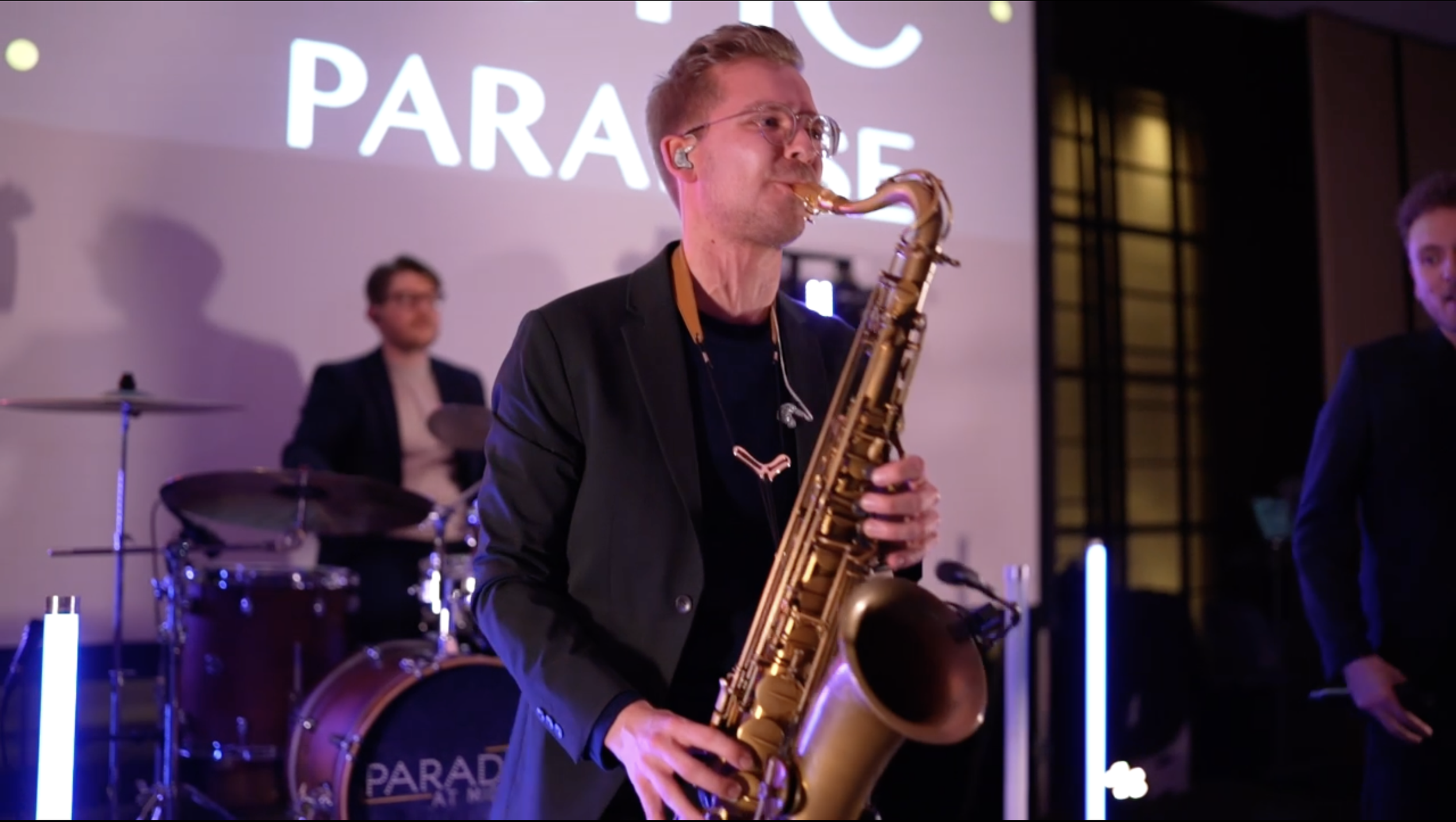  Acoustic Paradise – Acoustic Band und Dinnerband NRW im Hotel Kö59 Düsseldorf an der Königsallee, Livemusik Firmenfeier Düsseldorf, Corporate Event NRW, Lounge Musik Dinner, Liveband für Firmenevent, Dinnermusik Düsseldorf, Partyband Düsseldorf, Eve