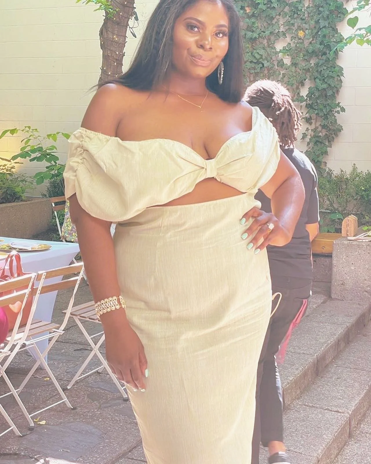 Blessed beyond measure. I&rsquo;m so fortunate to be surrounded by so much love and genuine energy. Thank you to my dearest friends and family who celebrated with me this weekend. My heart is so full. 

This is 30. 🤍🎁🎈👑