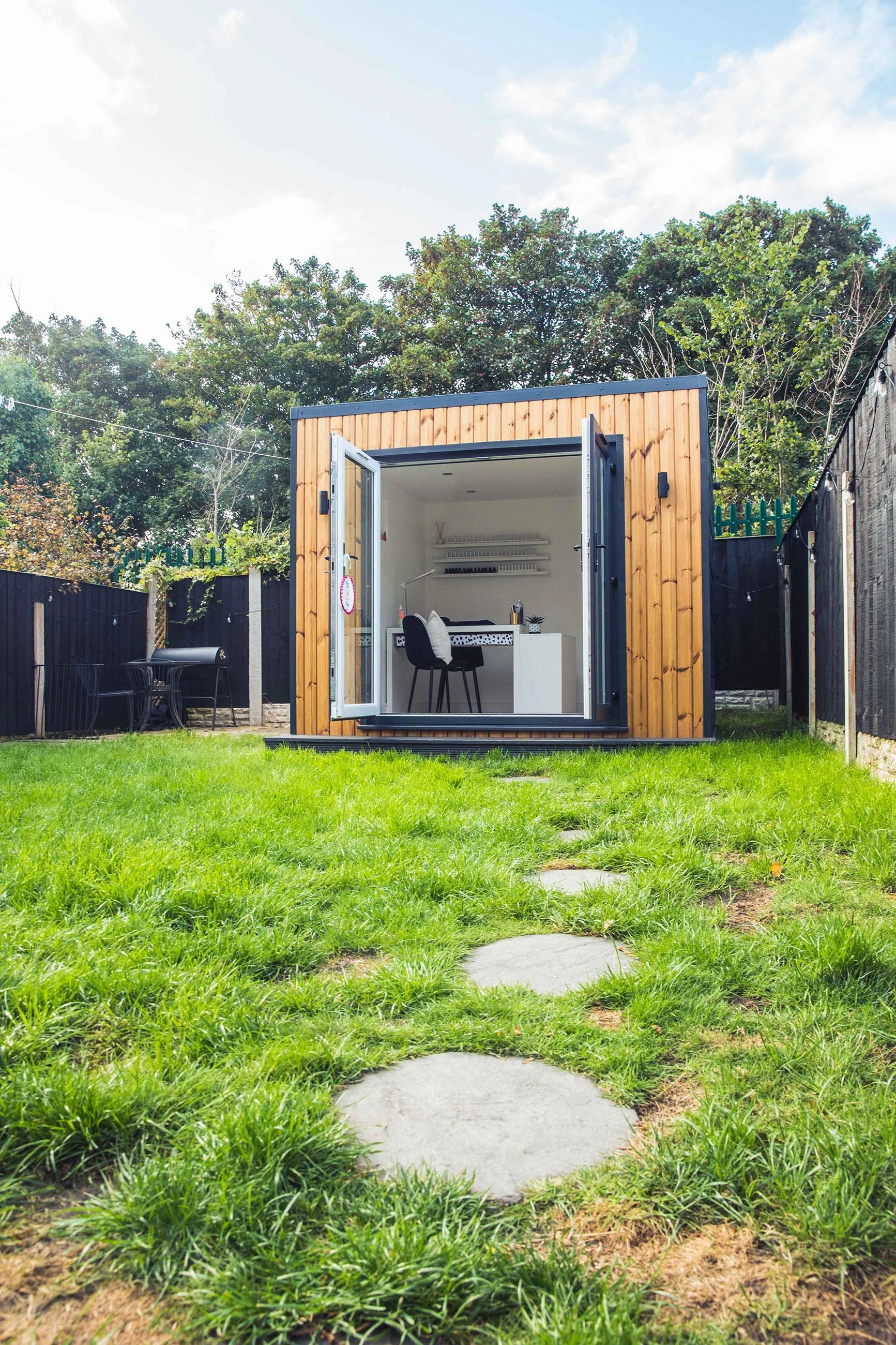 Nail Salon Garden Room