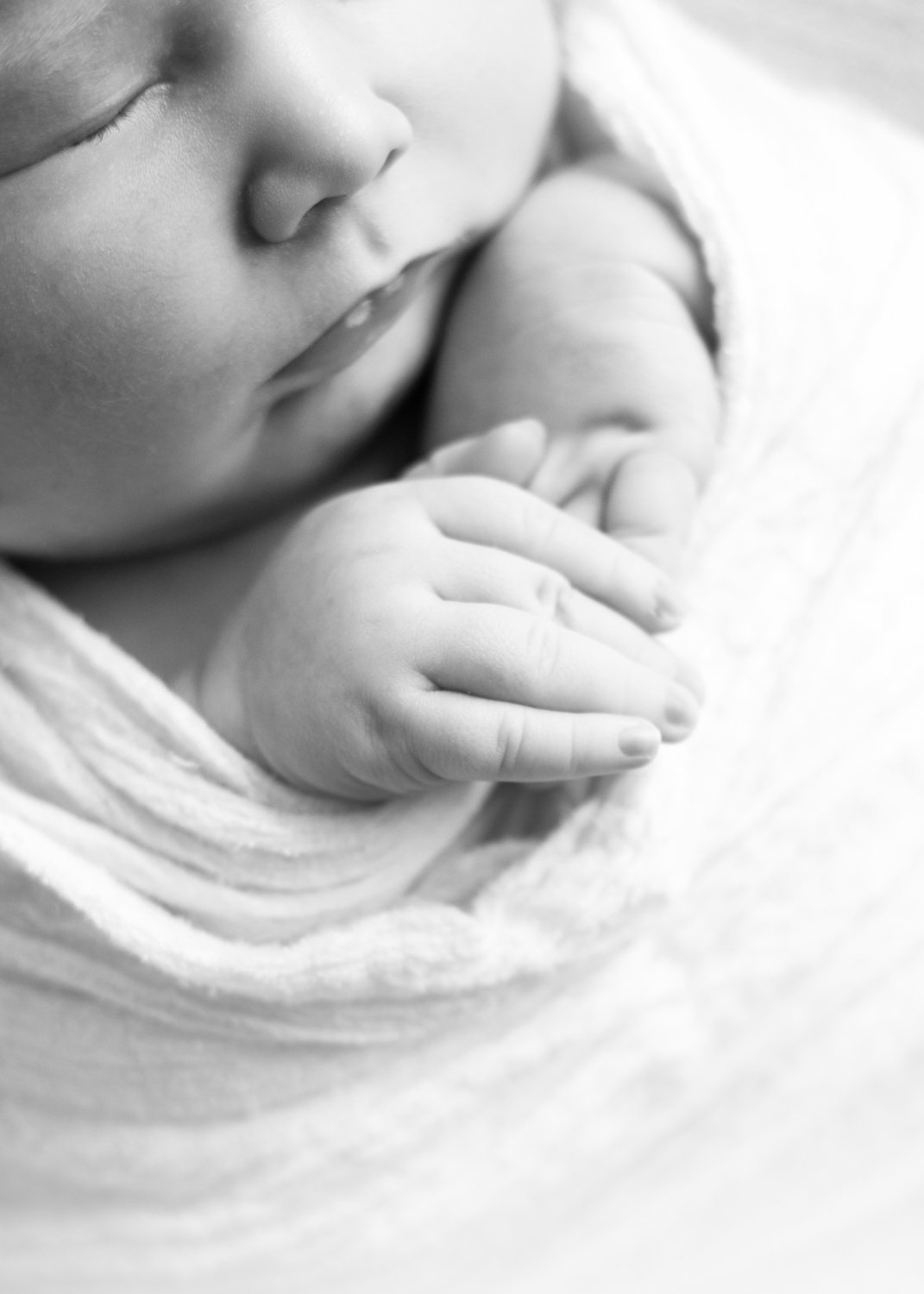 Black and White Newborn Photo Ideas