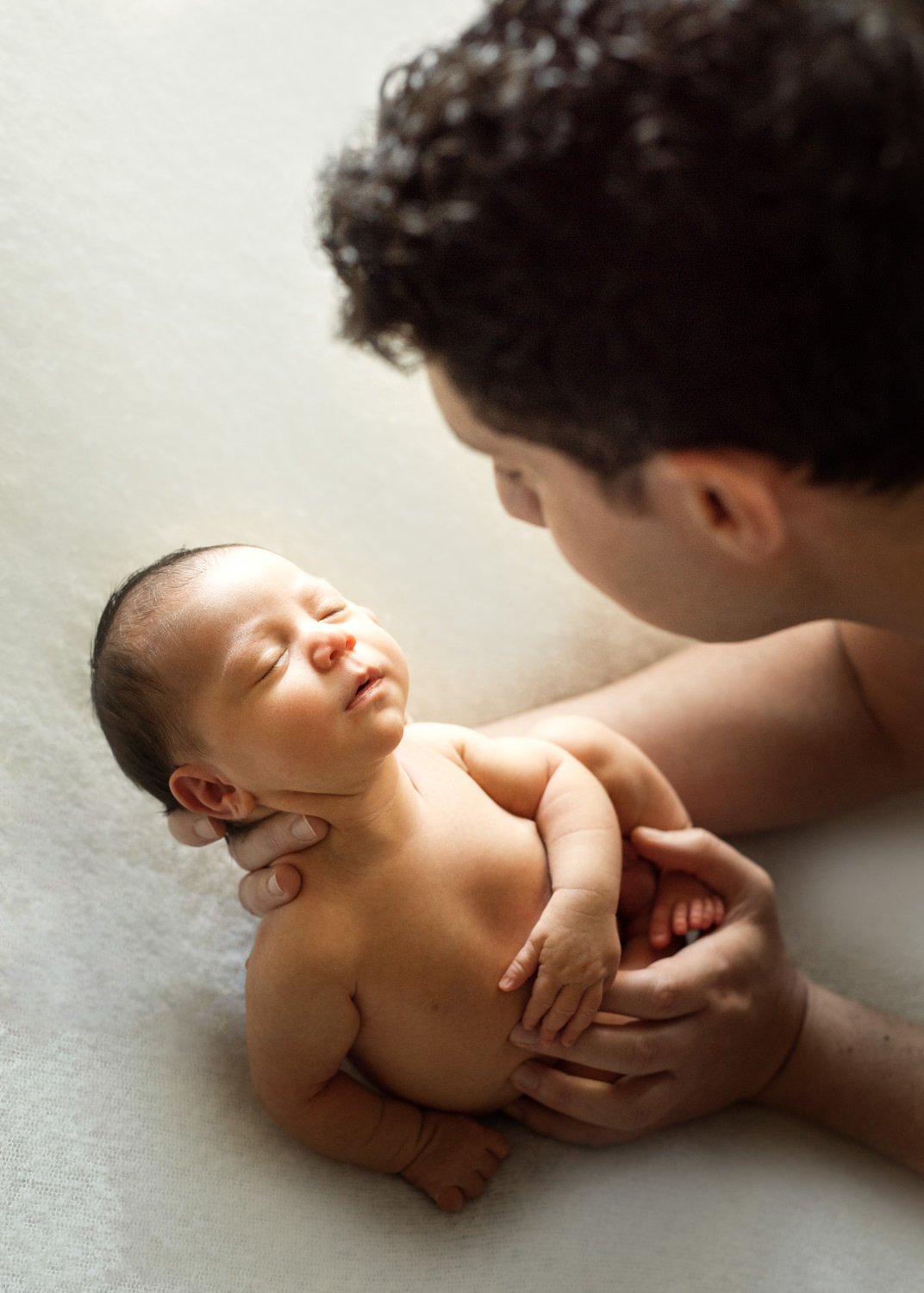 Dad and Newborn Photography Natural