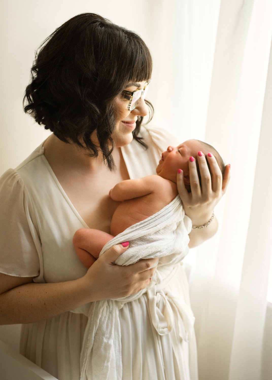 Natural Mom and Newborn Photography