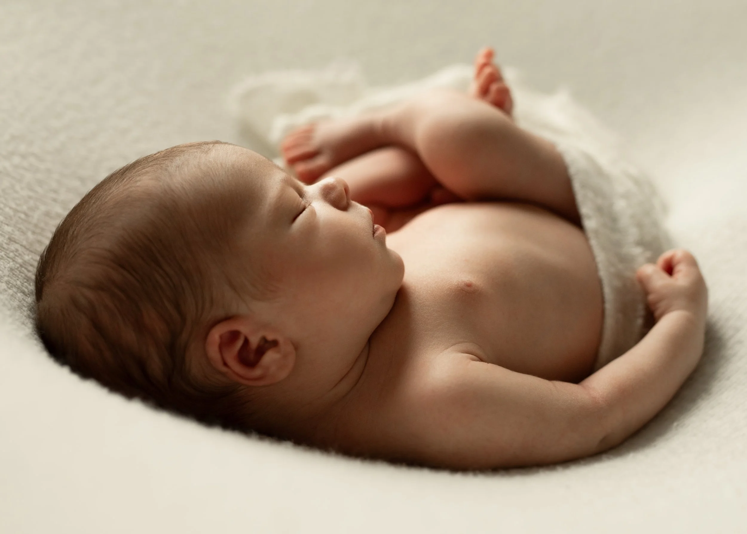 The Beauty of Natural Newborn Photography | Vancouver, Kelowna and Vernon Photographer
