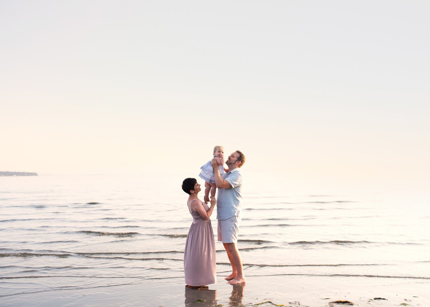 Is It Worth Driving to Canada for Family Photos from Seattle?