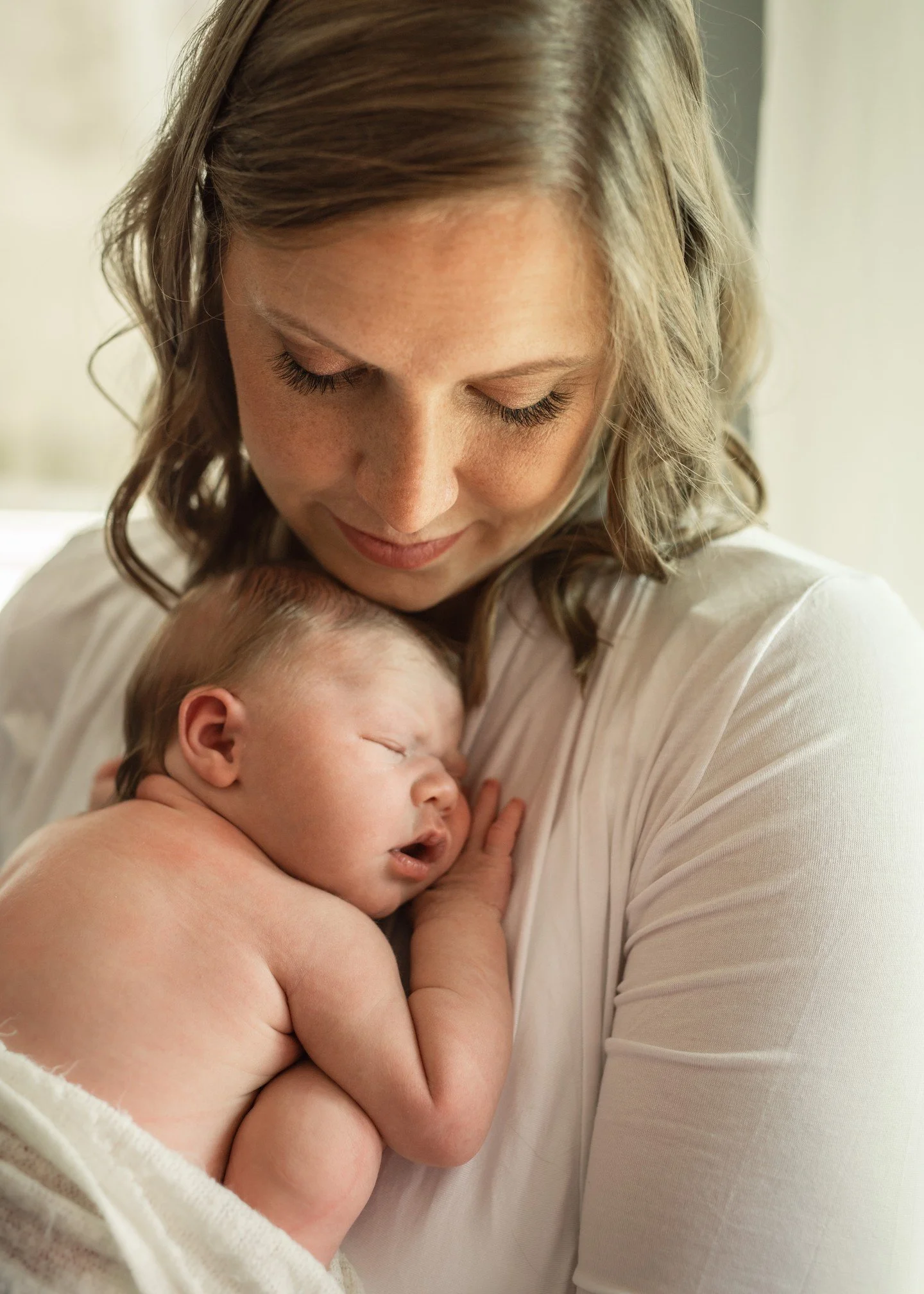 Your tiny heartbeat against mine 💓

-
#TinyHeartbeat #NewbornLove #CloseToMyHeart #MomandNewborn #VernonNewbornPhotographer #KelownaNewbornPhotographer #ColdstreamNewbornPhotographer #NaturalNewbornPhotography