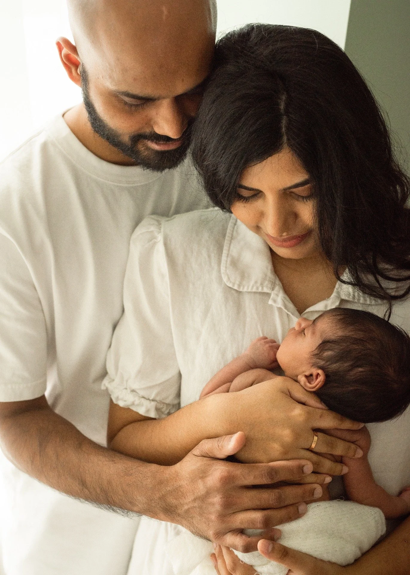Newborn days are fleeting &mdash; but your memories don&rsquo;t have to be. Let&rsquo;s capture the warmth, connection, and love of your growing family in the comfort of your own home.

📍Now booking newborn sessions in Vancouver and the Okanagan 

-
