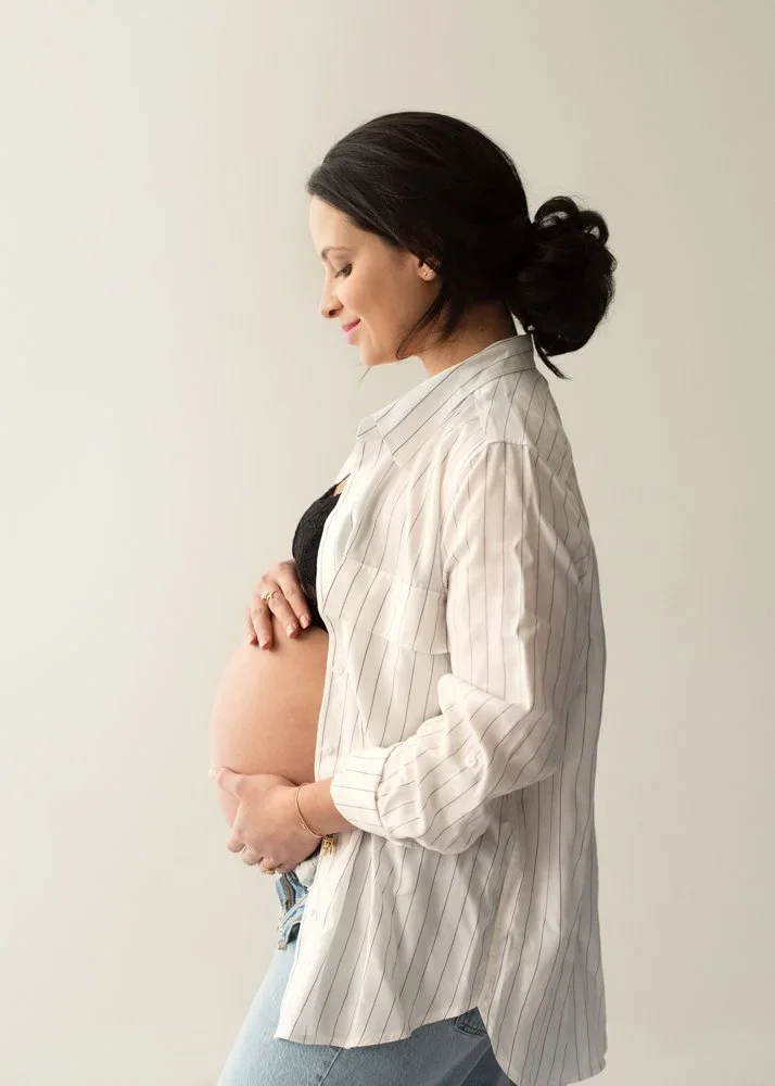 Simple Maternity Portraits Vernon, BC