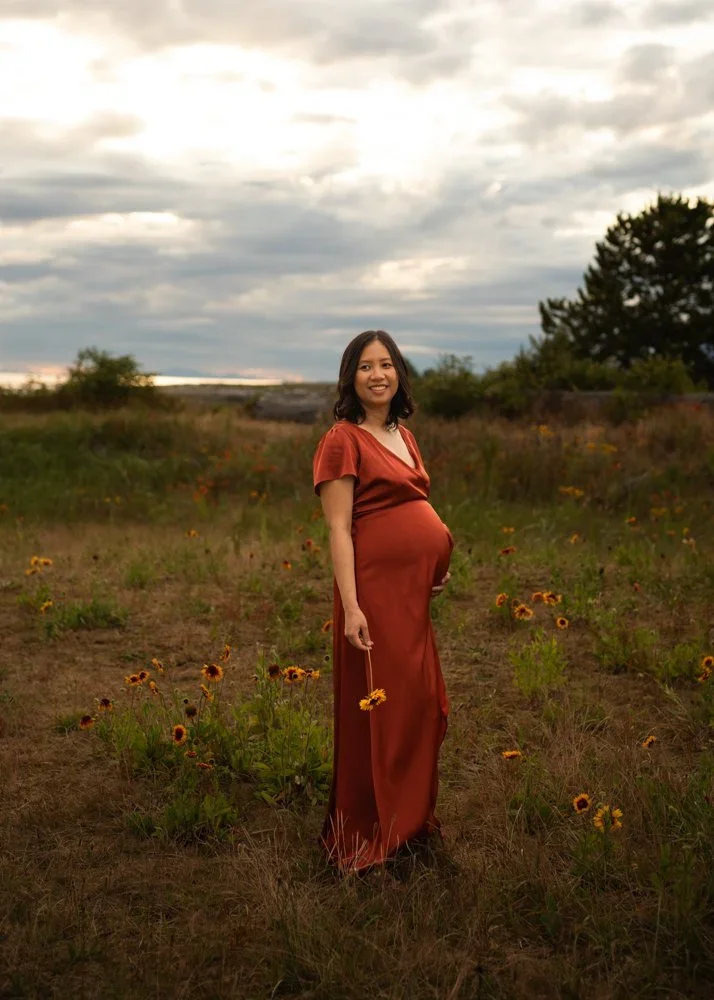 Simple Maternity Portraits Lumby