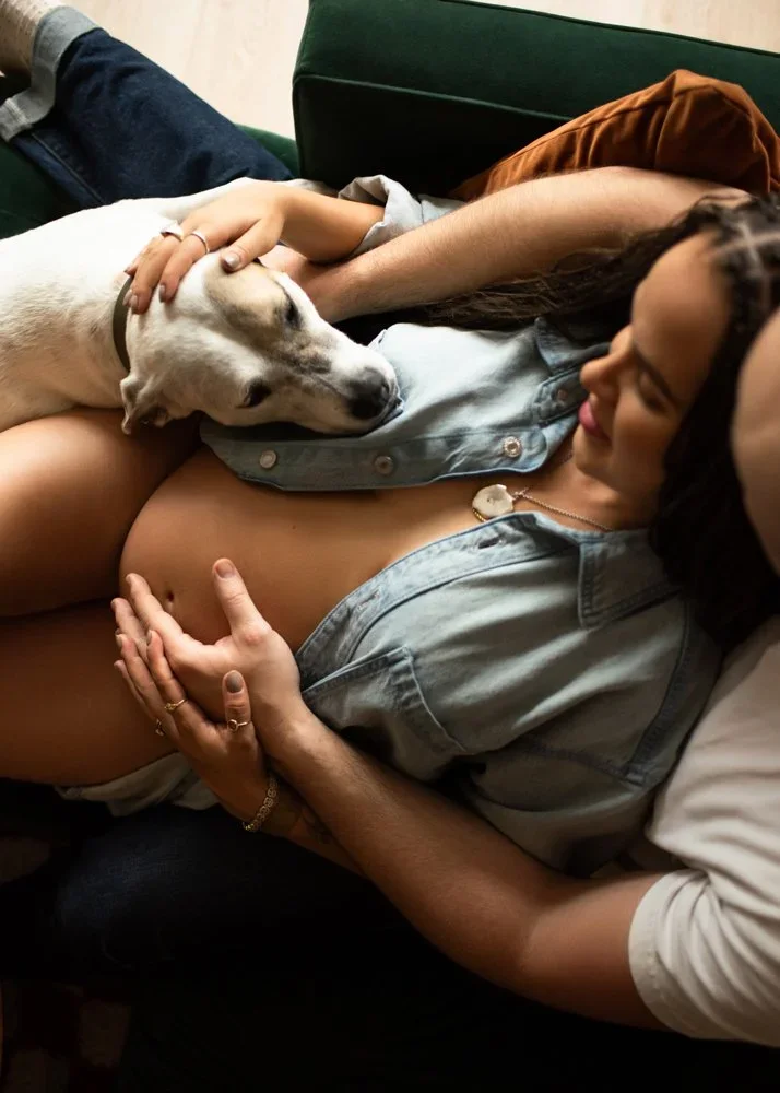 Relaxed Maternity Session At Home