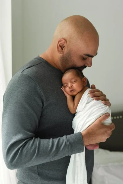 Newborn and Dad Photo ideas