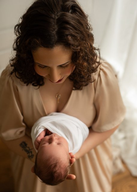 Simple and Pure Newborn Photography Vancouver