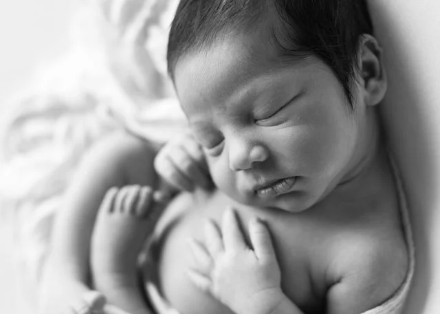 Natural Black-and-White Newborn Photography