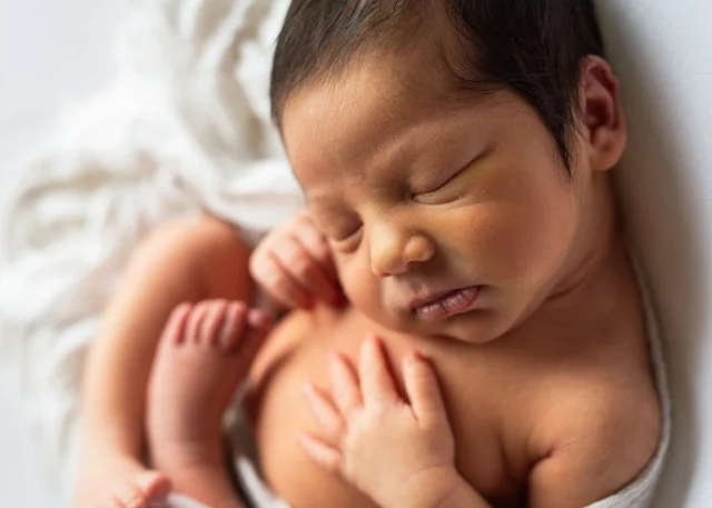 A Calm + Cozy In-Home Newborn Session in Vancouver, BC