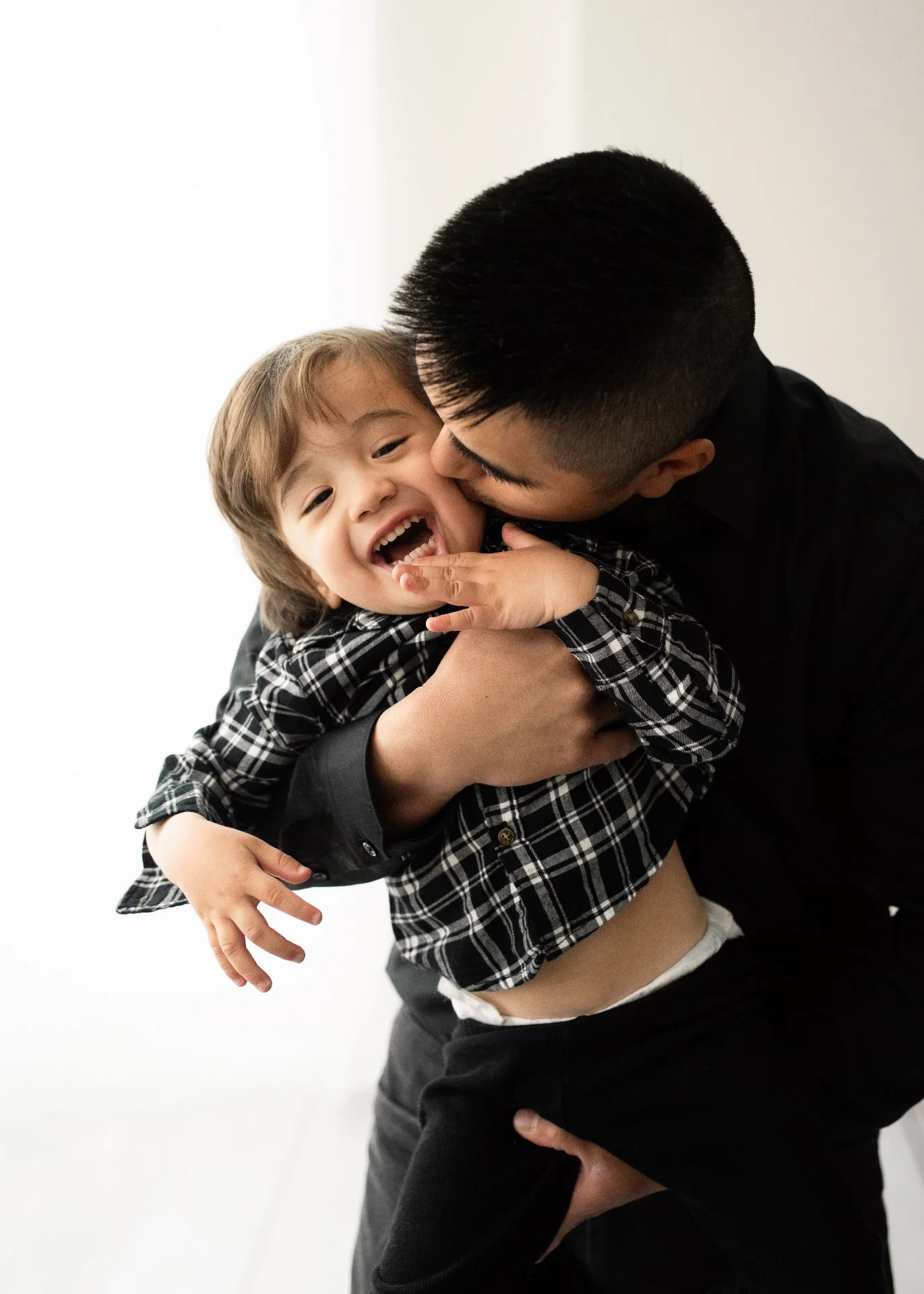 Dad kisses = instant giggles

-

#dadlife #dadandson #laughterislove #vancouverfamilyphotographer #okanaganfamily #okanaganphotographer #bcfamily