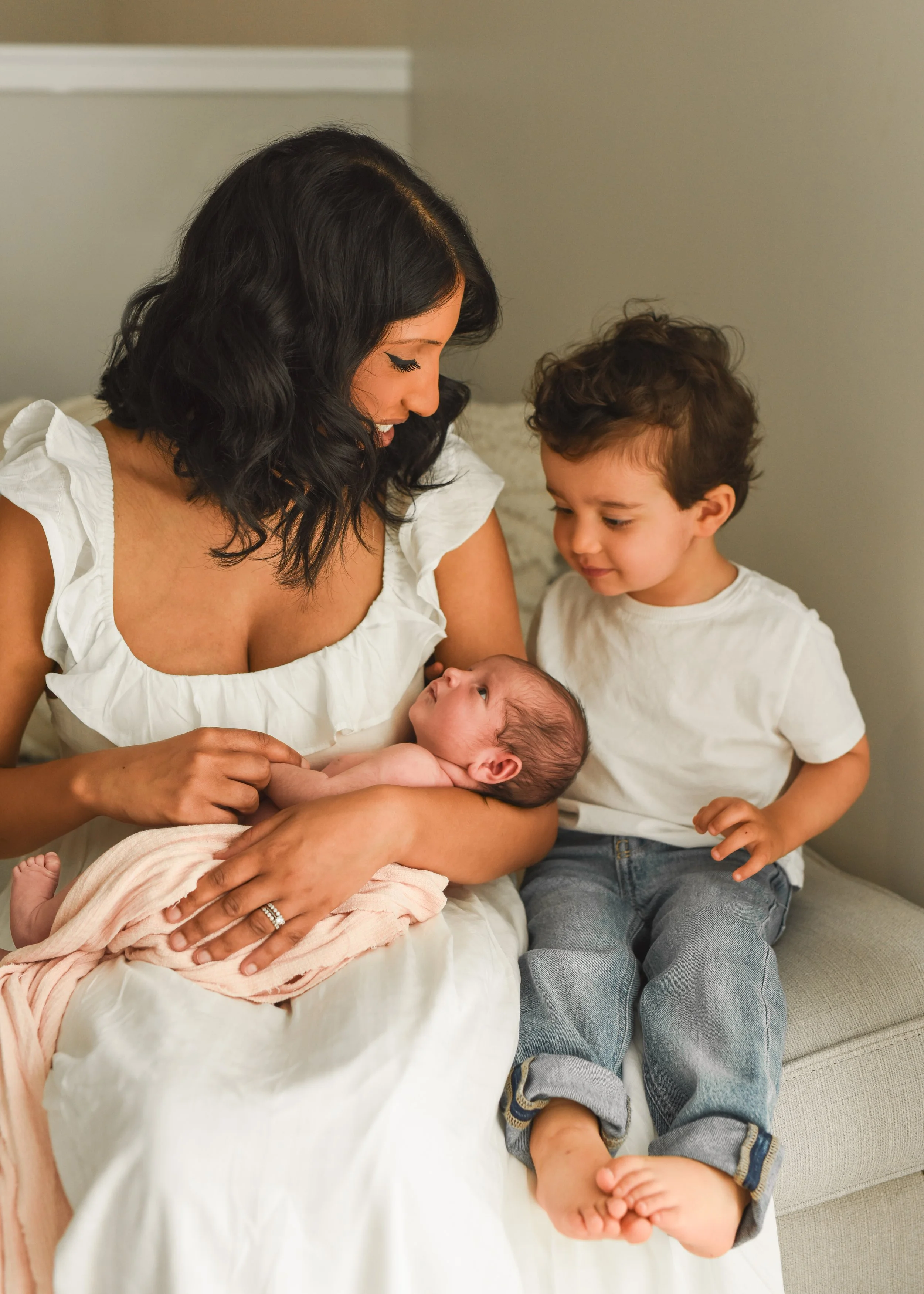 Natural Newborn and Family Photography