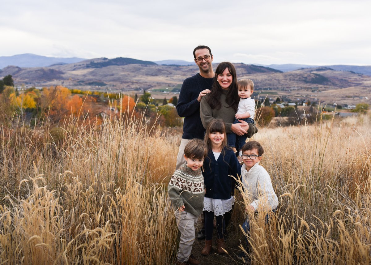 Outdoor Family Session In Vernon, BC
