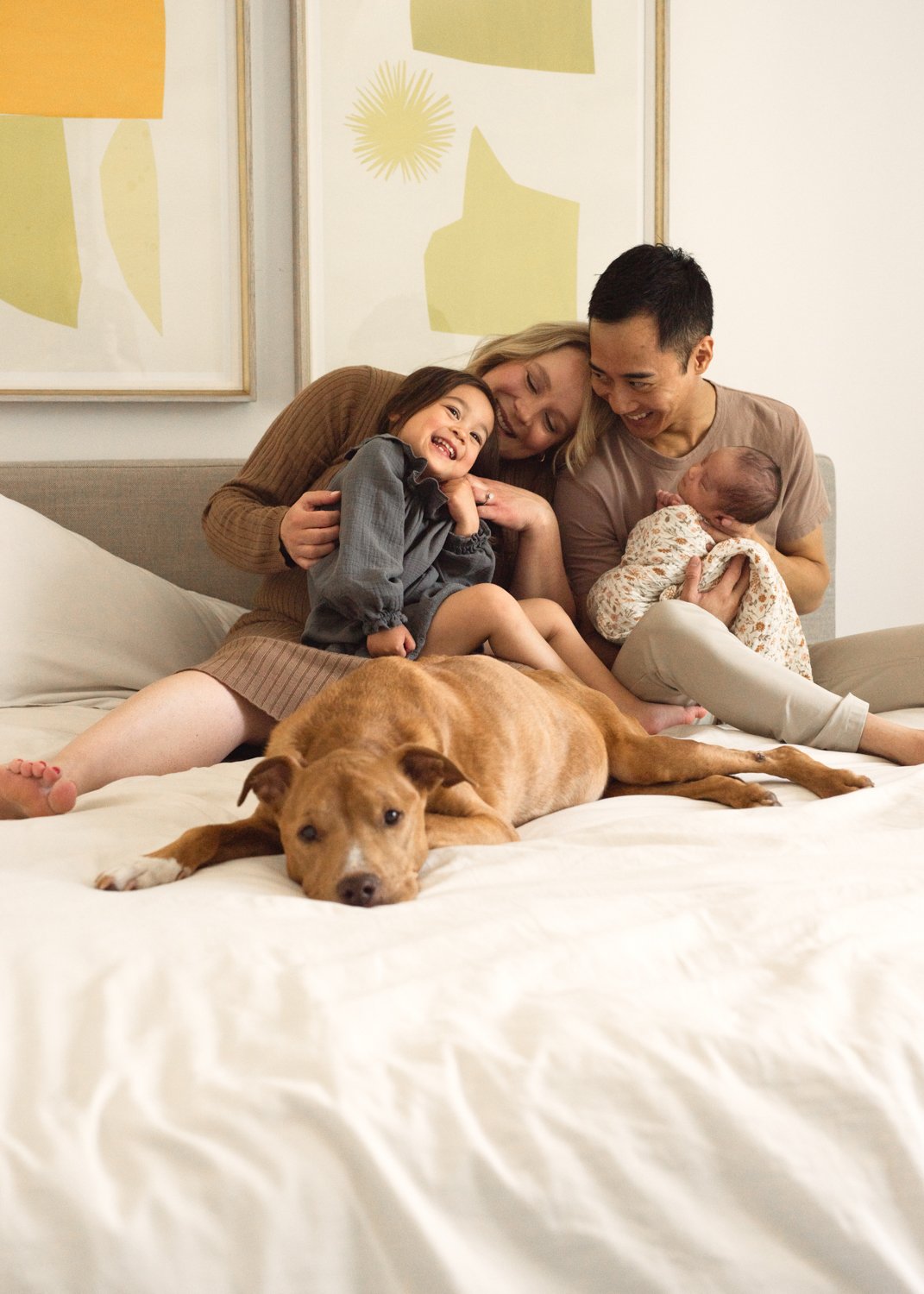 Laughing together, cuddled together, and soaked in the kind of joy you actually feel This is what we want for every session 💛. Relaxed, present, and real.

#KelownaNewbornPhotographer
#OkanaganFamilies
#VernonBC
#VancouverBC
#LifestyleFamilyPhotogra