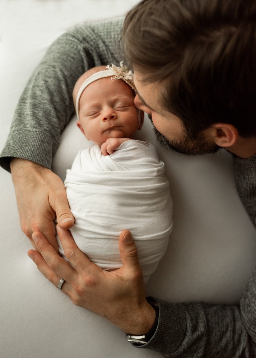 Natural Newborn Photography In Kelowna