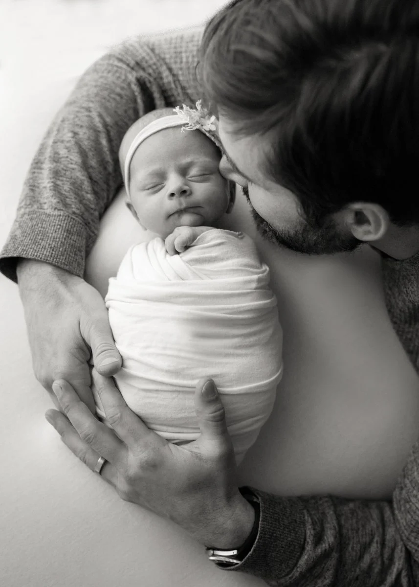 Unique Newborn Photo Ideas Kelowna 