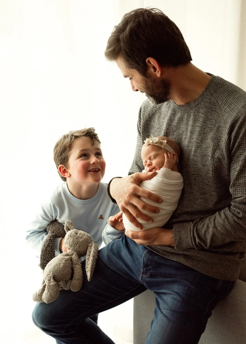 Lifestyle Newborn Photography In Kelowna