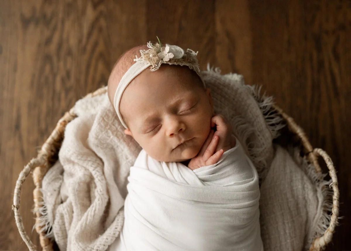 Newborn Posing Kelowna 
