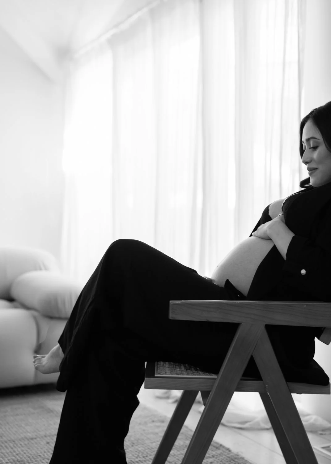 Black-and-white maternity photography