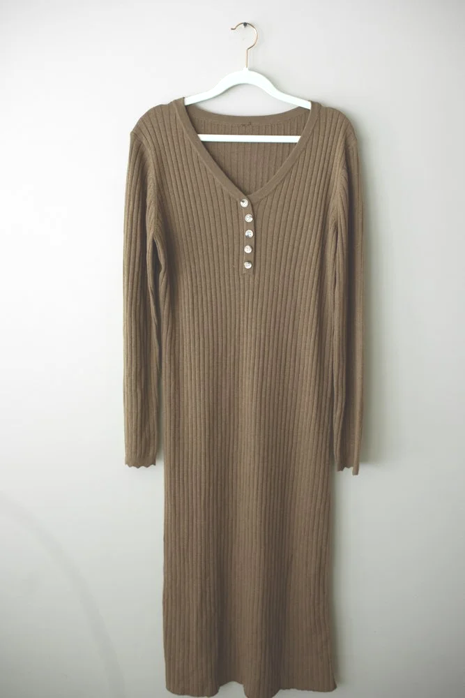 NEW - Long Sleeve Sweater Dress - Brown | Size: L/XL