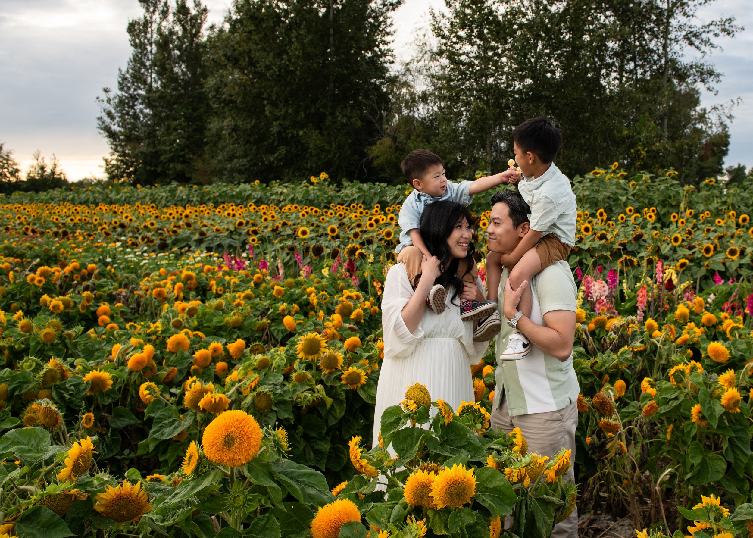 Outdoor Family Photography Richmond, BC
