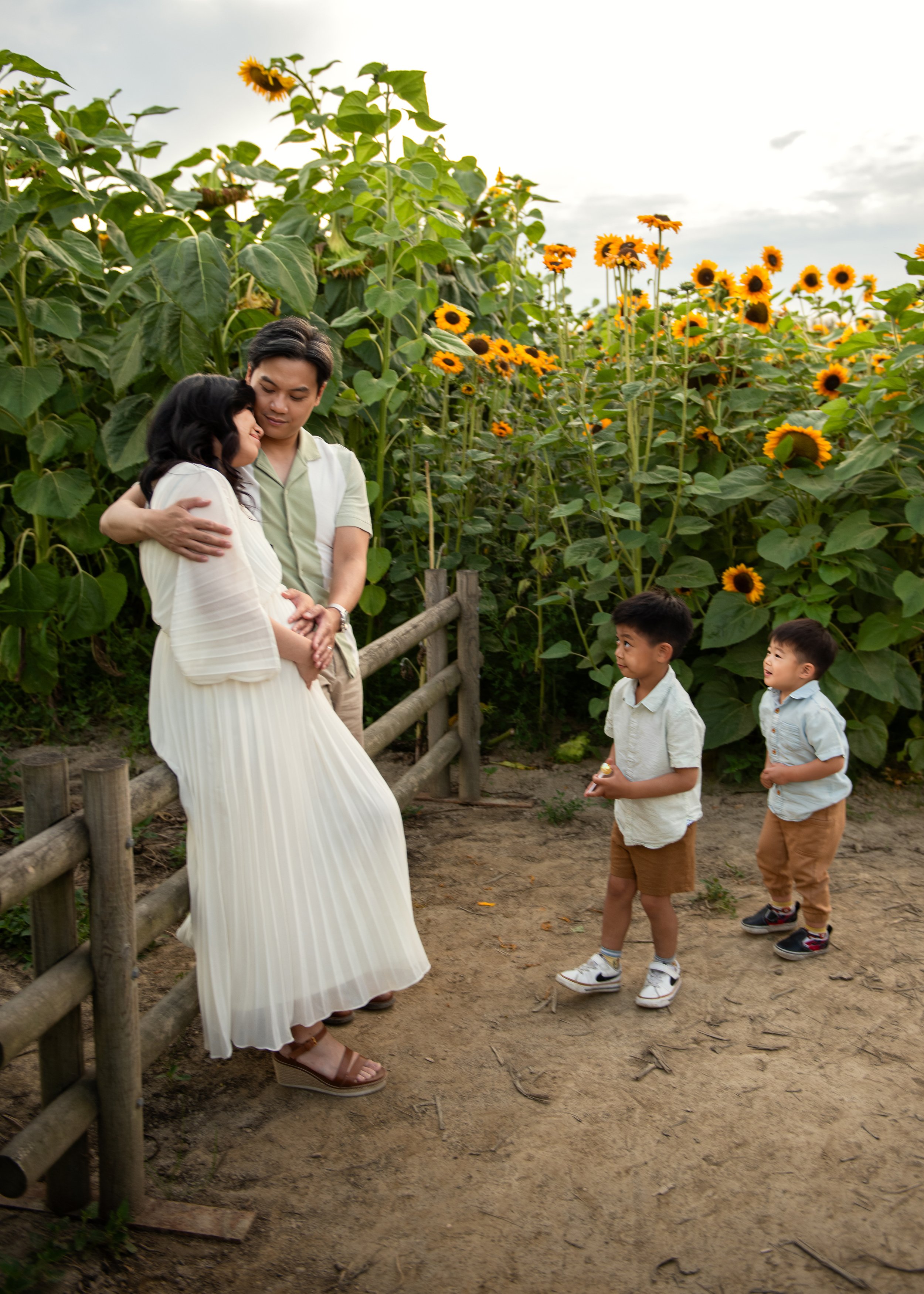 Outdoor Maternity &amp; Family Session