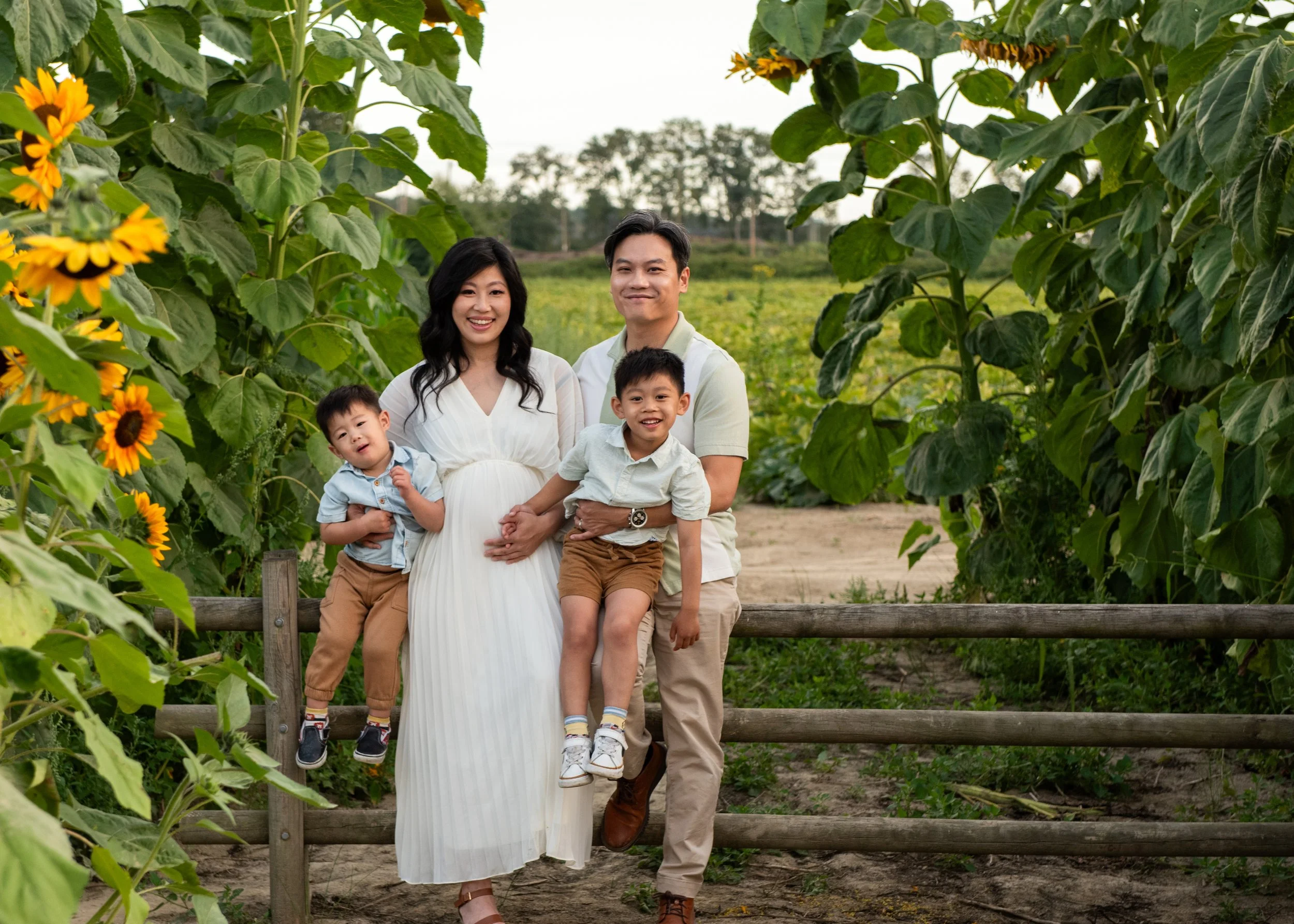 Outdoor Family Portraits Vancouver