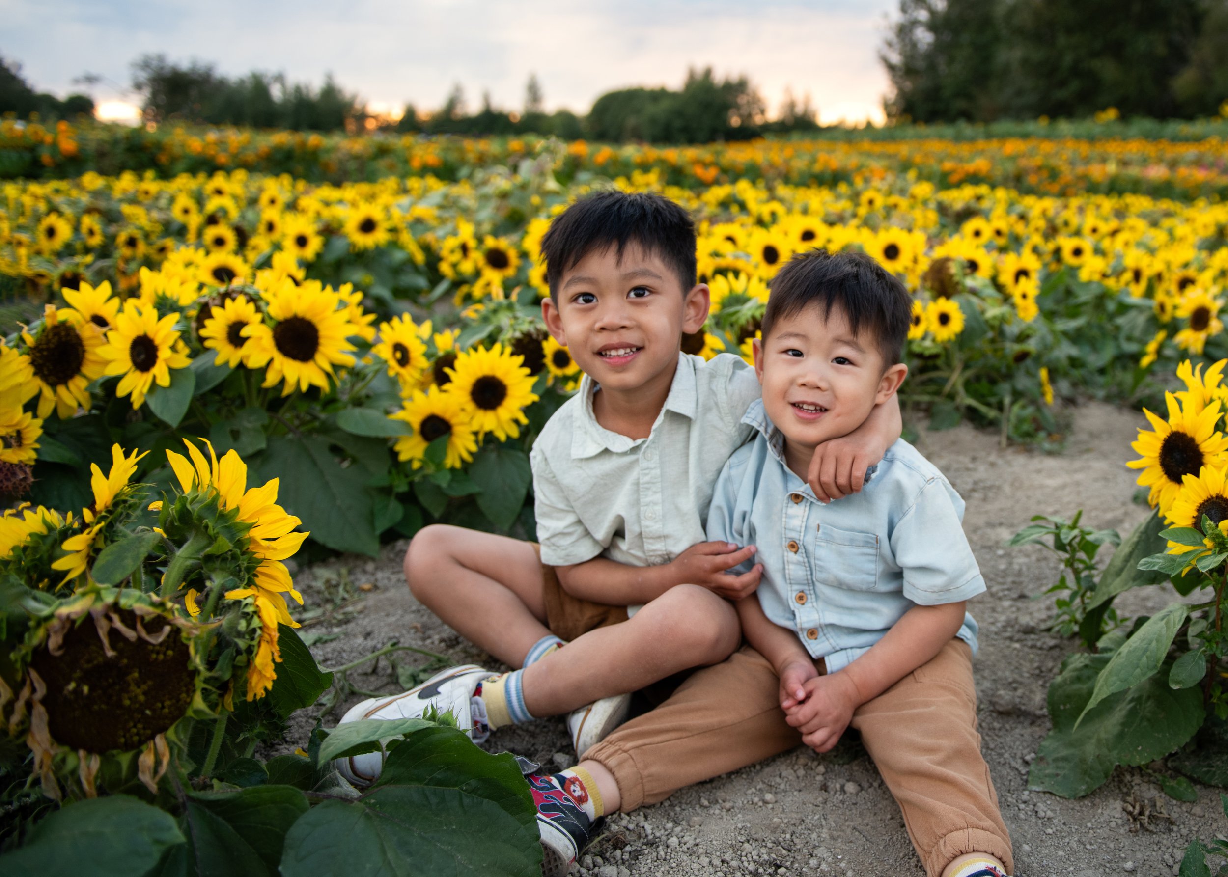 Sibling Photography Outdoor