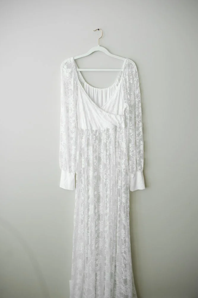 Maternity Lace Long Sleeve Gown | Size: L